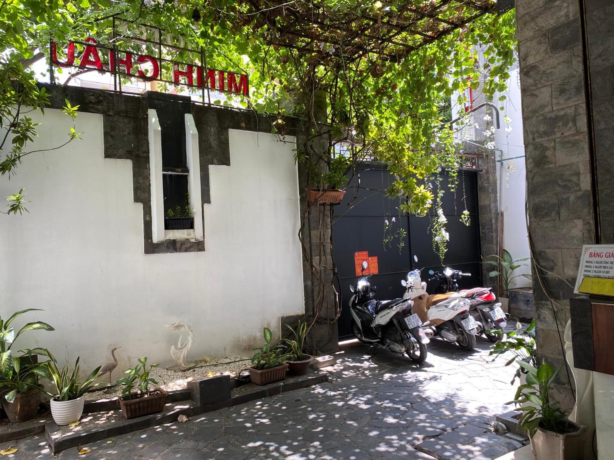 Готель Khach San Minh Chau - Hoa Hung Хошимін Екстер'єр фото